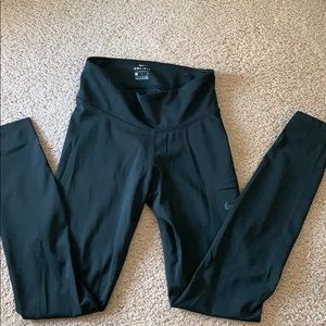 NWOT nike leggings w pocket
